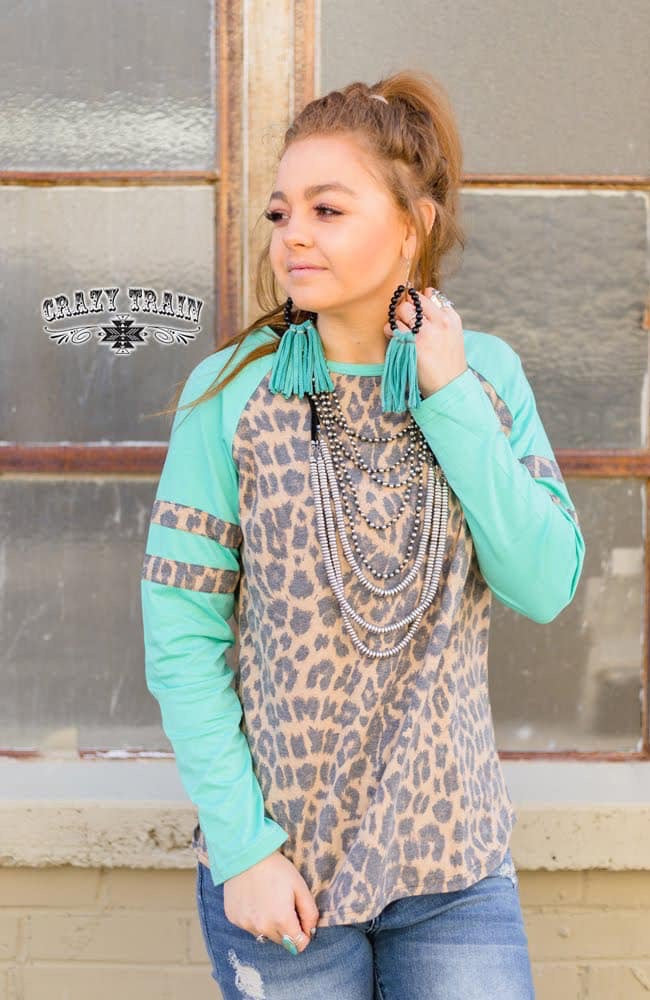 TILLY KAT CRAZY TRAIN RAGLAN * Leopard/Turquoise